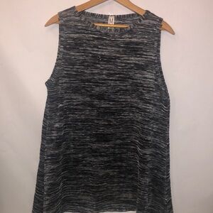 Sleeveless Mid-hip Top (new w/o tag)
